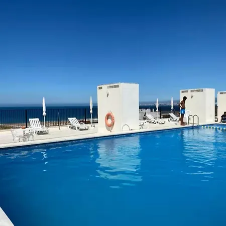 Acolhedor Frente Mar Com Piscina *